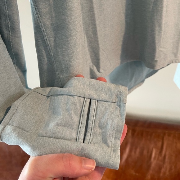 Oiselle Lux Relaxed Longsleeve - Picture 4 of 5